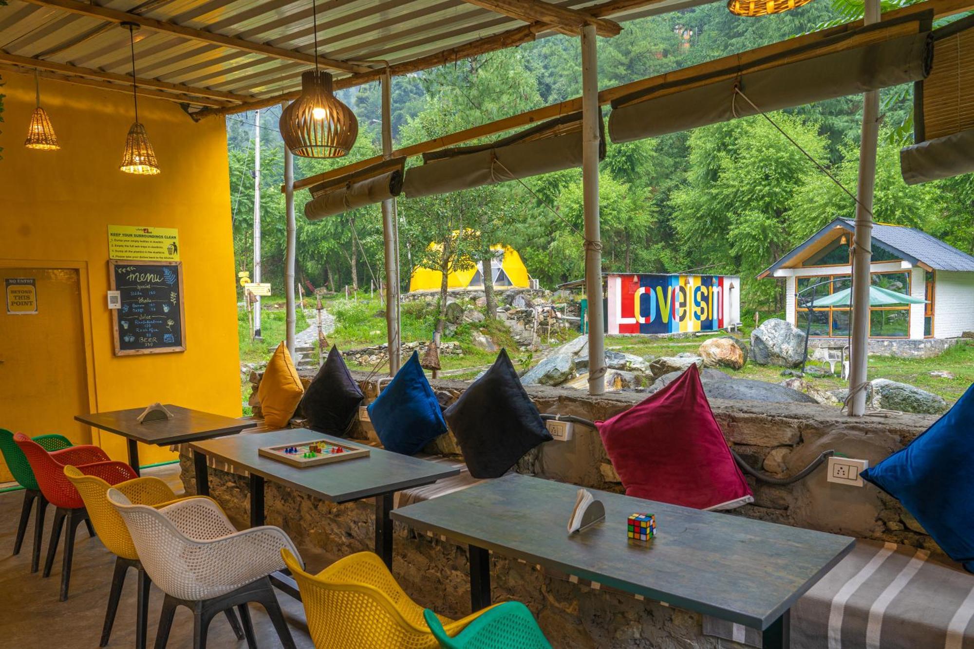 Whoopers Boutique Resort Jibhi Екстериор снимка