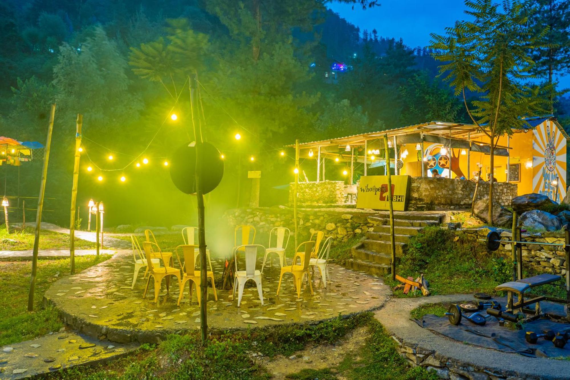 Whoopers Boutique Resort Jibhi Екстериор снимка