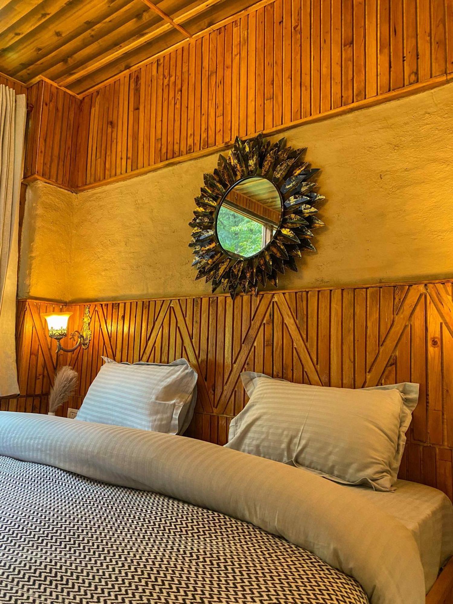 Whoopers Boutique Resort Jibhi Екстериор снимка
