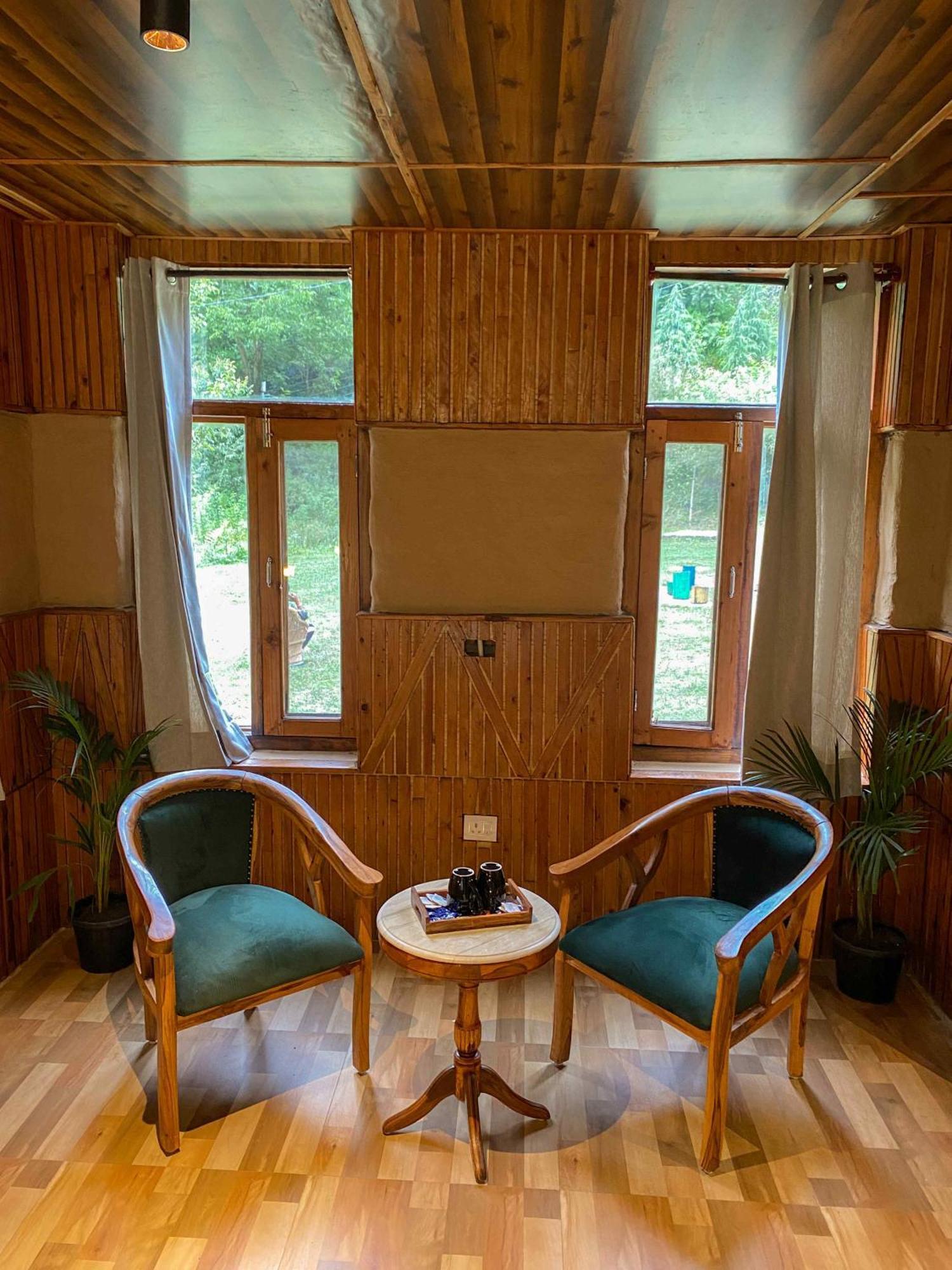 Whoopers Boutique Resort Jibhi Екстериор снимка